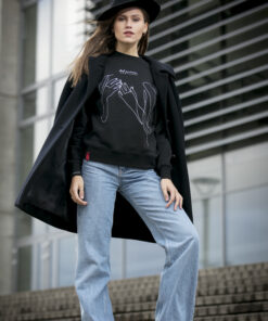 juodas džemperis būk ramus, jie tikri, moteriški, moterims, apranga moterims, merginoms, ne bobų reikalai, lietuva, lietuviška prekė, ideja dovanai, dovana, juodas džemperis