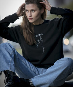 juodas džemperis palaikau kūno linijas, moterims, ne bobų reikalai, apranga, ideja dovanai, apranga moterims, lietuva